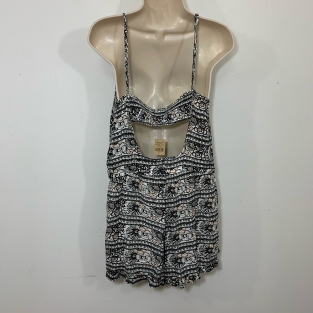 NWT American Eagle stretch beaded lace up romper - Picture 8 of 13